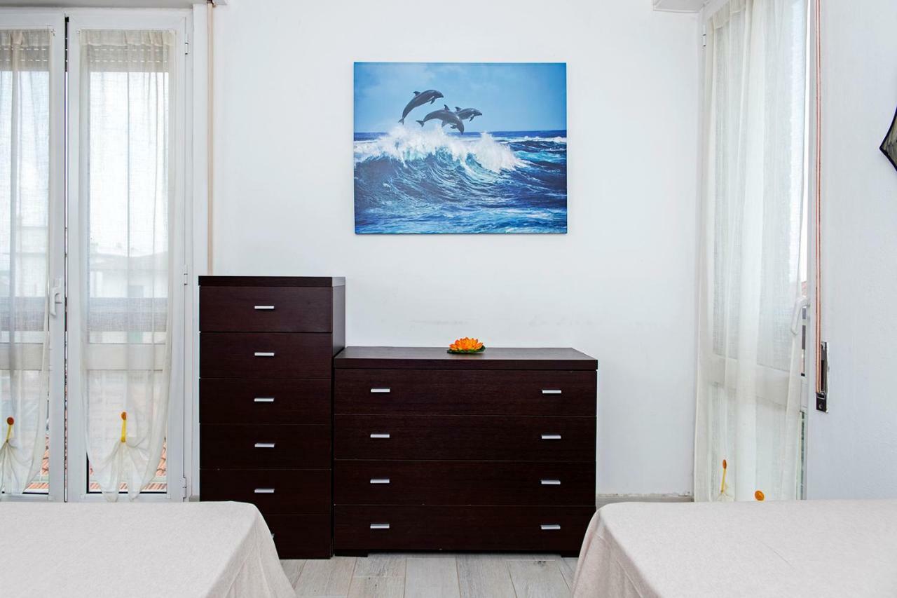 Appartamento Alex Vista Mare Lido di Camaiore Ngoại thất bức ảnh