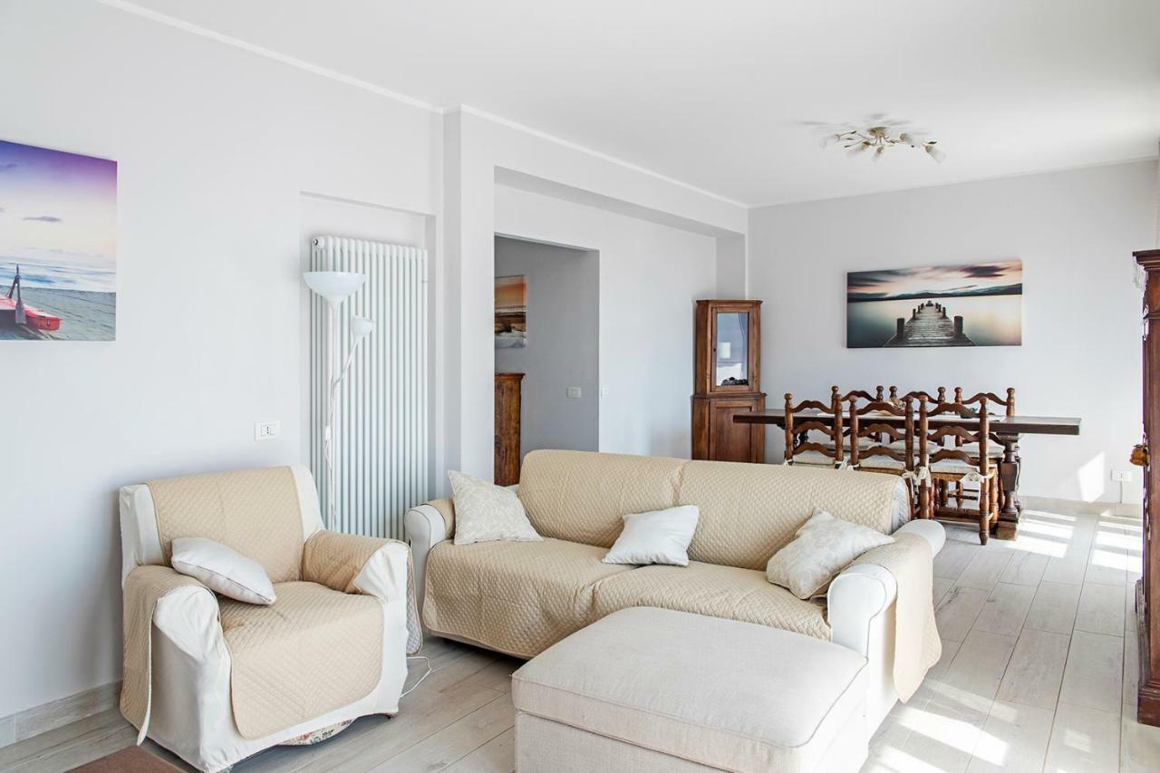 Appartamento Alex Vista Mare Lido di Camaiore Ngoại thất bức ảnh