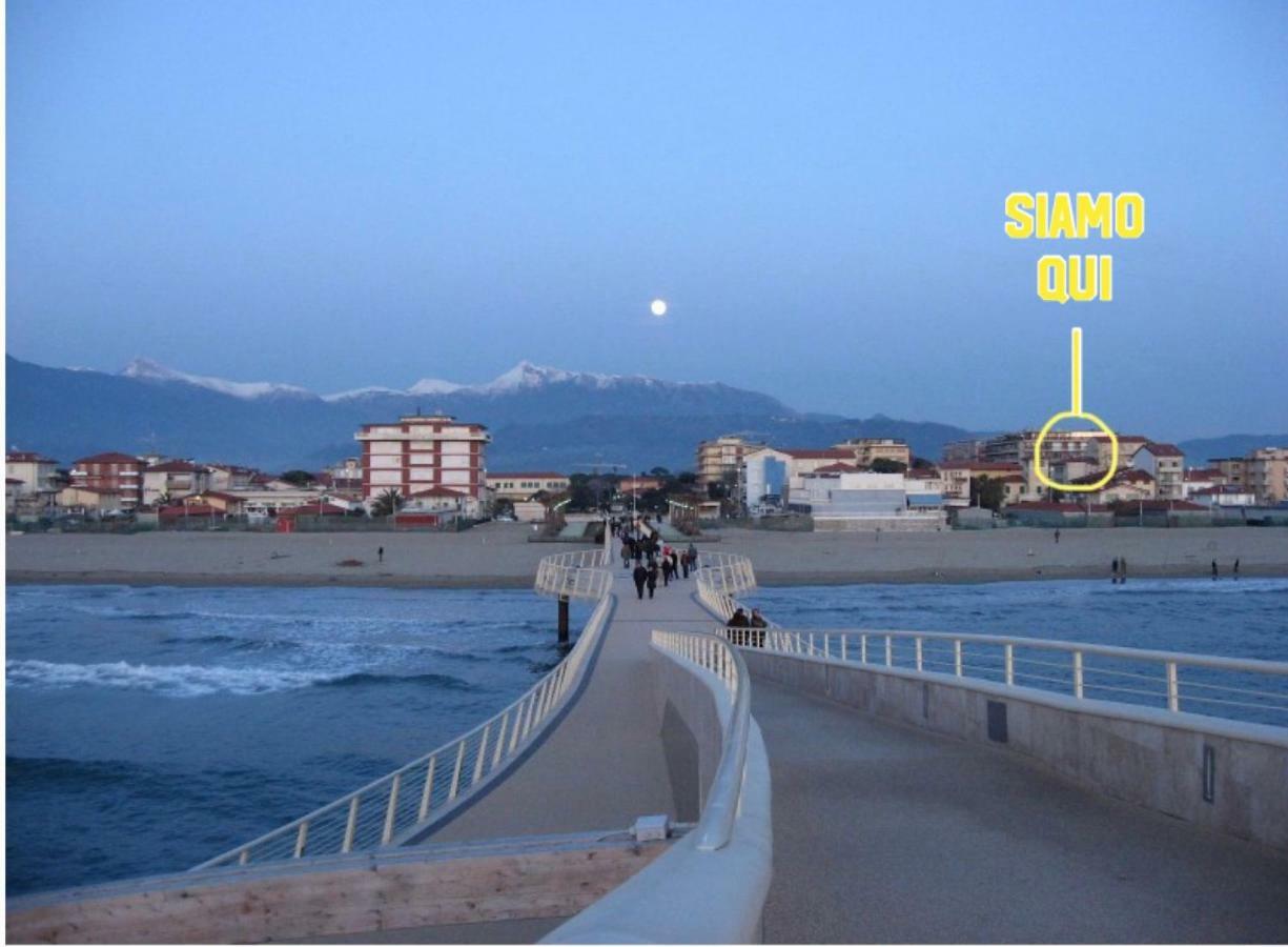 Appartamento Alex Vista Mare Lido di Camaiore Ngoại thất bức ảnh